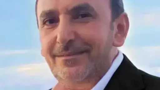 محمد مغربي يكتب: قتلوا القتيل ومشوا في جنازته.. المنتجون الجدد يبكون انهيار... محمد مغربي يكتب: قتلوا القتيل ومشوا في جنازته.. المنتجون الجدد يبكون انهيار الصناعة التي ساهموا في خرابها!