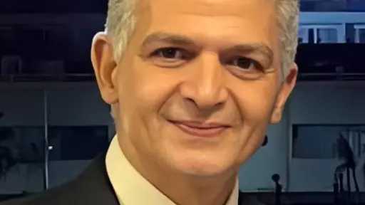 أحمد كيما.. من مدرجات أسيوط إلى كيوتو اليابانية.. قصة جراح بأيدٍ ذهبية