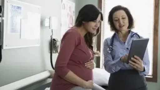 هل الأشعة السينية ممنوعة أثناء الحمل؟.. متى تكون آمنة وما البدائل المتاحة؟ هل الأشعة السينية ممنوعة أثناء الحمل؟.. متى تكون آمنة وما البدائل المتاحة؟