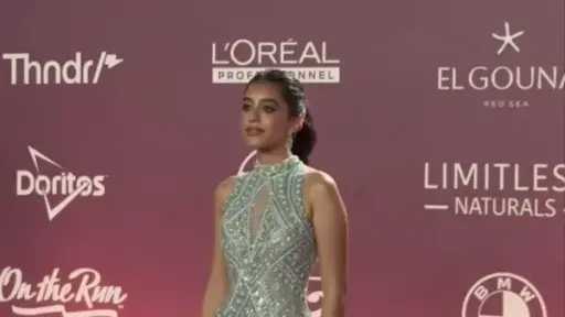 ياسمينا العبد بإطلالة أنيقة في اليوم الثاني من مهرجان الجونة السينمائي ياسمينا العبد بإطلالة أنيقة في اليوم الثاني من مهرجان الجونة السينمائي