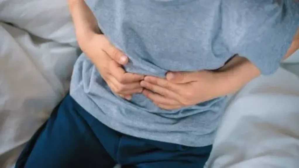 ارتفاع عدد المصابين بالاشتباه في تسمم غذائي بحفل زفاف في الجيزة إلى 110 أشخاص