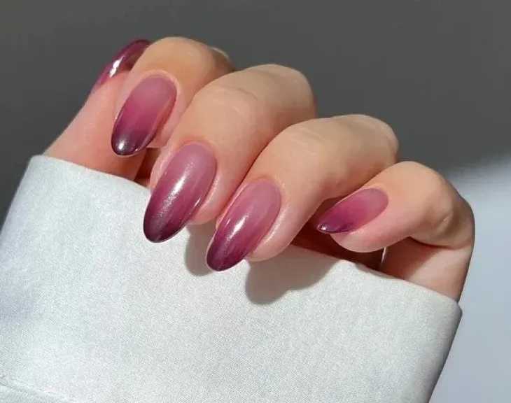 5 أفكار للمناكير في شتاء 2027.. الشوكولاتة والزيتوني والعنابي يتصدرون الموضة