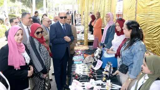 بازار جامعتي بجامعة المنصورة.. شريف خاطر يدعم مواهب الطلاب ومشروعاتهم بازار جامعتي بجامعة المنصورة.. شريف خاطر يدعم مواهب الطلاب ومشروعاتهم