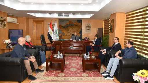 مستشفى الفيوم الجديد بدمو وتطوير المستشفيات الحكومية على مائدة اجتماع المحافظ والصحة