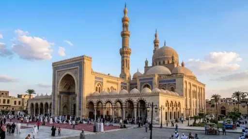 مواقيت الصلاة في القاهرة بعد التوقيت الشتوي 2026.. الفجر والمغرب والعشاء