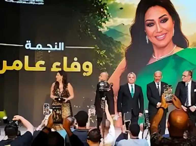 وفاء عامر تشيد بتاريخ السويس الوطني خلال تكريمها بمهرجان VS-FILM