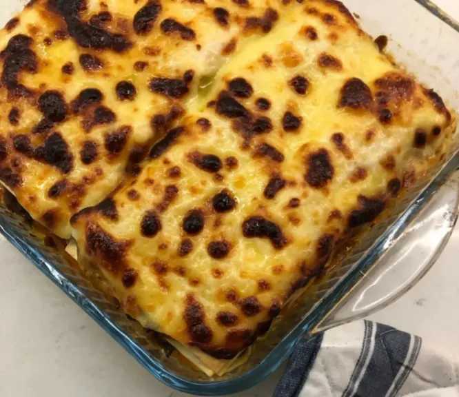 طريقة عمل طاجن الأرز المعمر في الفرن.. بمذاق كريمي ووجه ذهبي شهي
