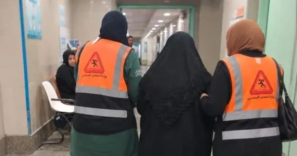 إنقاذ سيدة مسنة