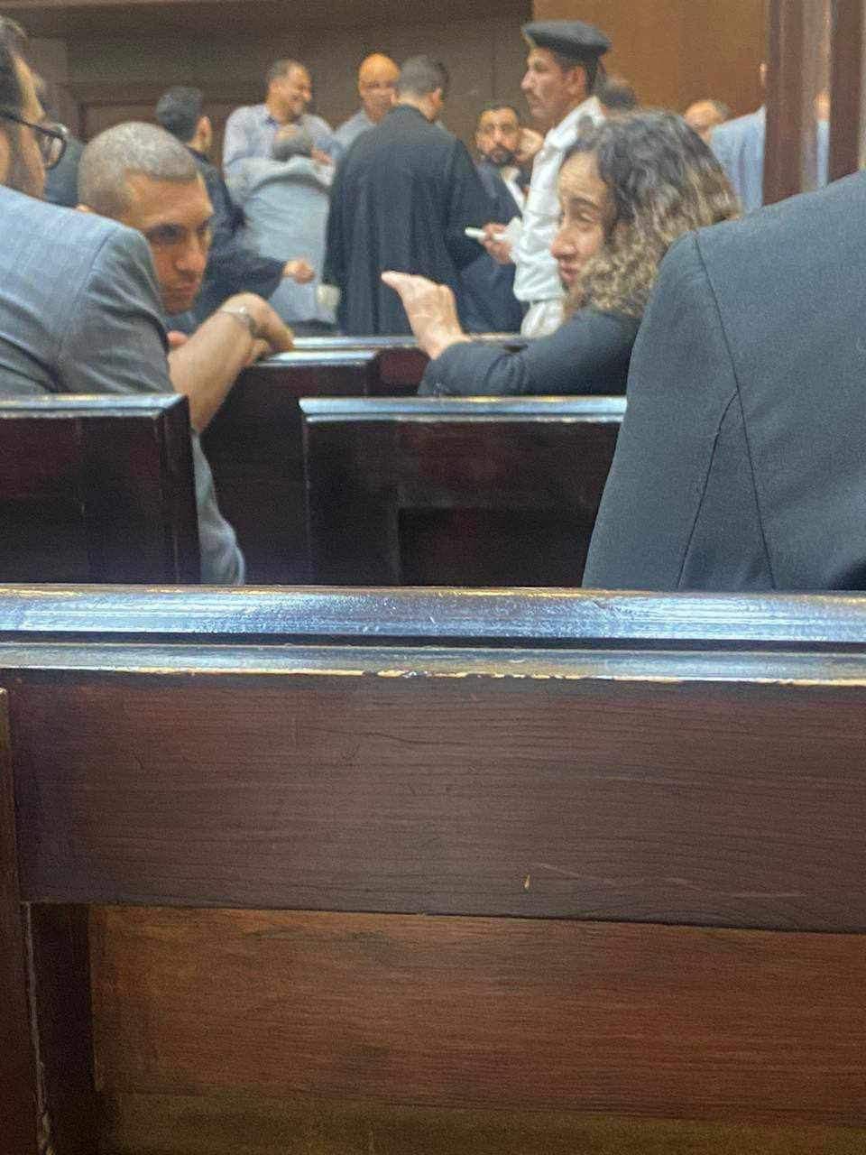 أول ظهور لـ غادة والى داخل المحكمة للاستئناف على حكم حبسها