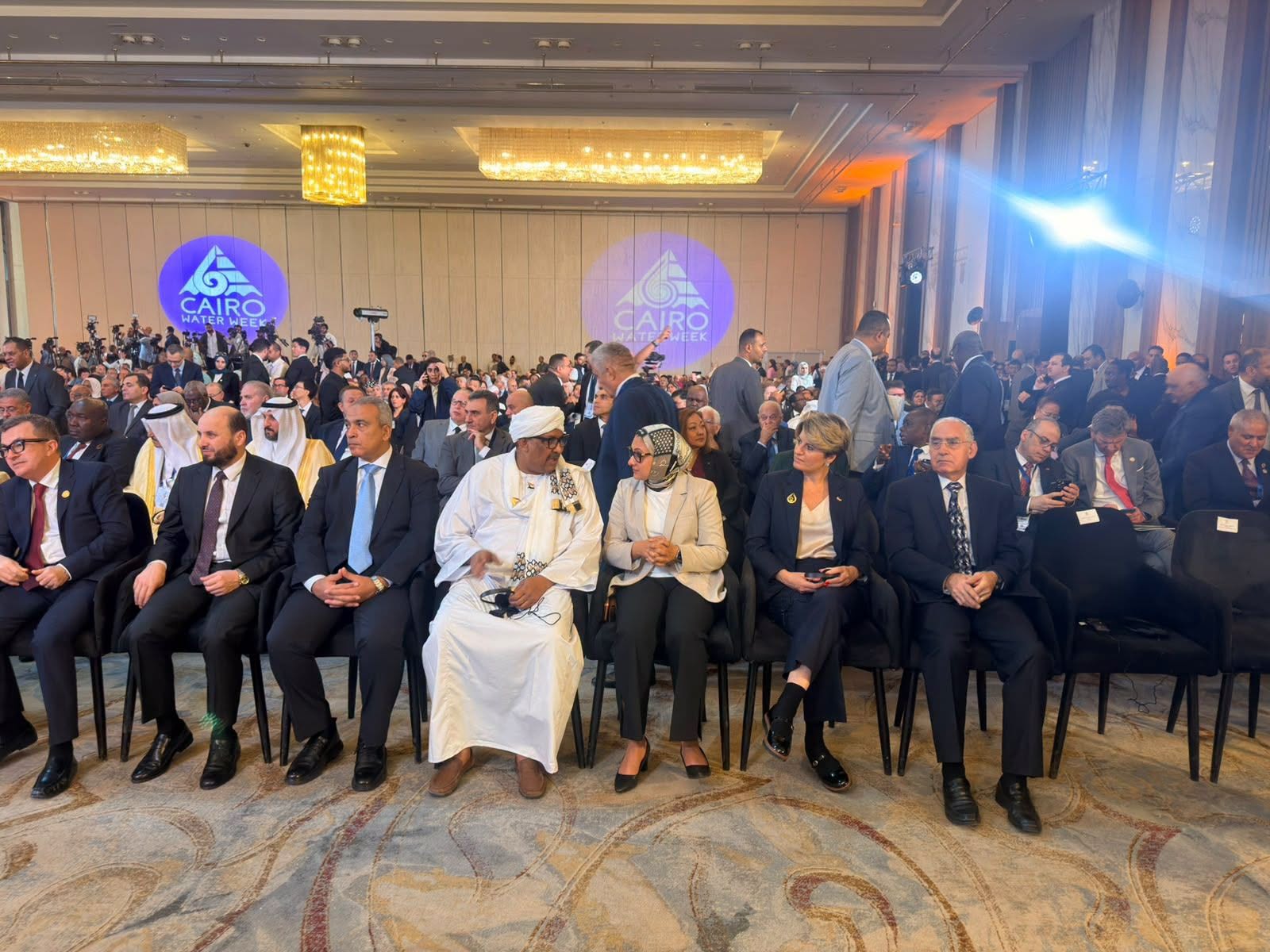 محافظ الوادي الجديد تشارك في أسبوع القاهرة للمياه 2026
