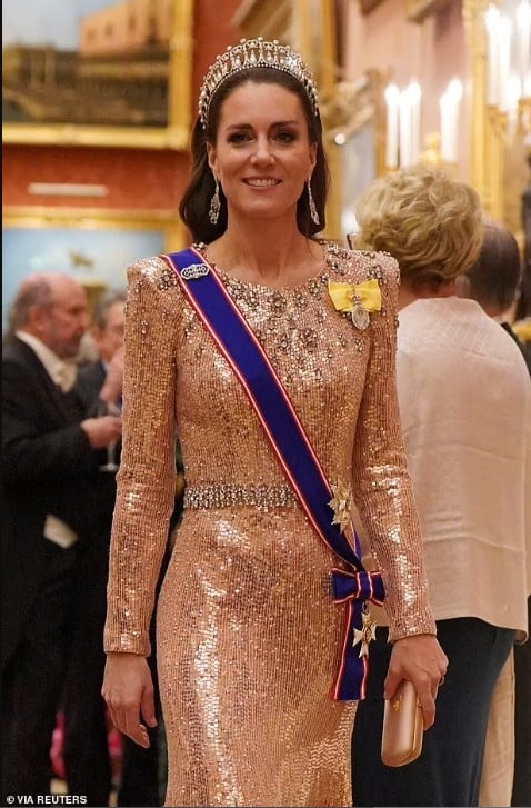 68890922e912.jpg