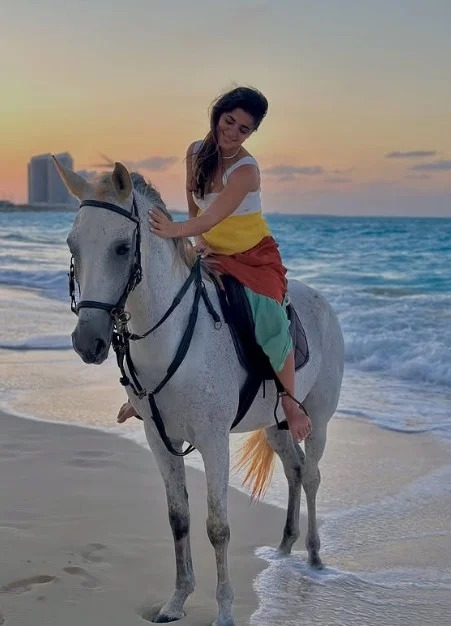 f3ccdd27d200.jpg